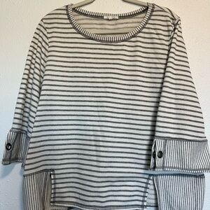 Striped Crewneck Pullover in White and Gray